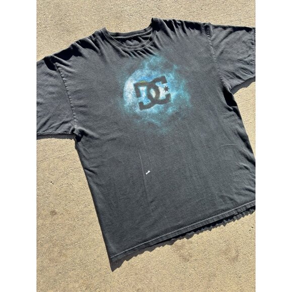 DC Skater Graphic T Shirt Y2K Sun Faded Distressed - Picture 2 of 5
